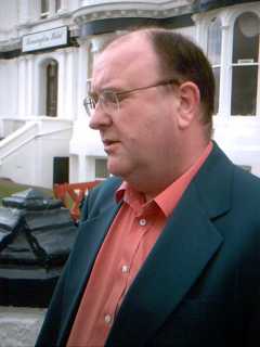 colin.jpg (8799 bytes)