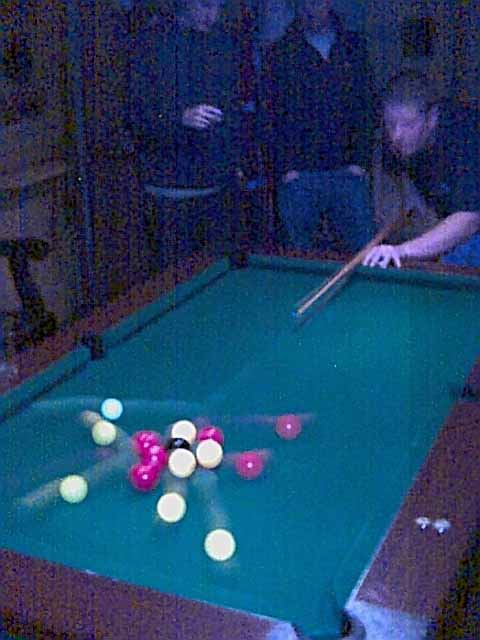 pool2.jpg (31502 bytes)